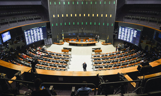Câmara aprovou aumento de pena para abandono de incapaz (Foto: Antônio Cruz/Agência Brasil)
