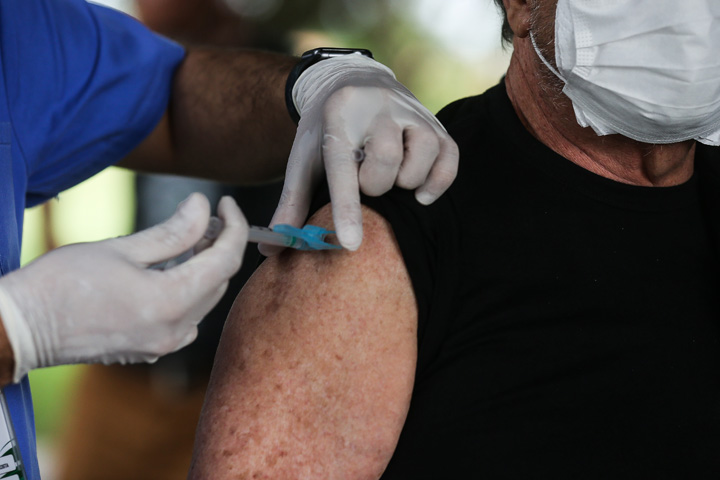 Vacinação contra covid-19 pode parar no Rio por falta de doses (Foto: Marcello Casal Jr/Agência Brasil)