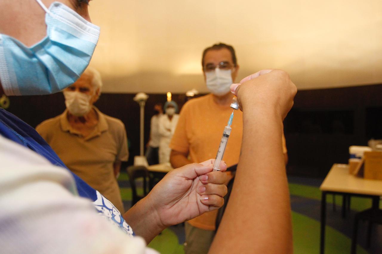Grávidas terão prioridade para vacinar  (Foto: Marcelo Piu/Prefeitura do Rio)