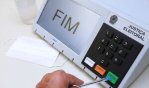 Voz da Justiça: A escolha que cabe numa urna