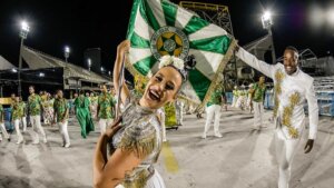 Mocidade e Portela estão no topo da lista das escolas de samba preferidas pelos cariocas