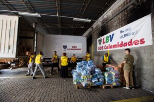 Instituto Júlio Simões disponibiliza caminhão da JSL para transportar doações para regiões atingidas pela chuva