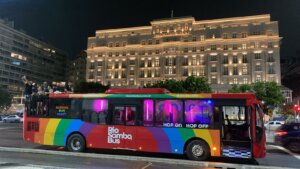 Rio Samba Bus faz história na Parada do Orgulho LGBTQIA+