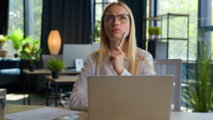 Geração Z lidera insatisfação no atual emprego