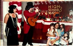 O Cantador de Histórias: Serenata  de cumplicidade: o amor de uma babá e sua menina