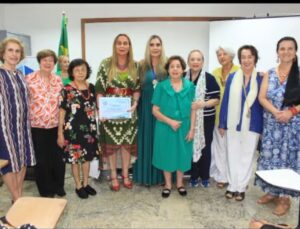 Reunião da AJEB-RJ celebra posse de novas associadas com noite cultural e confraternização