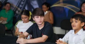 Escola de liderança prepara crianças e adolescentes em Manaus