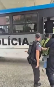 Flanelinhas no Maracanã são detidos por cobrar até R$100 de motoristas
