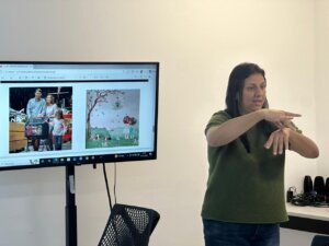 Faetec oferece curso de libras para seus servidores