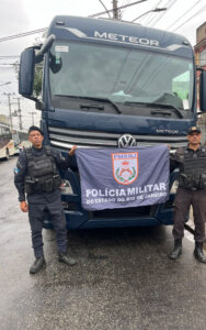 Caminhoneiro sequestrado é resgatado pela PM em Barros Filho; carga de R$ 360 mil é recuperada