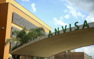 Anvisa proíbe medicamentos da Needs e bwell e suspende venda e propaganda
