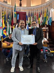 Wallace Palhares recebe título de “Cidadão Niteroense” na Câmara Municipal