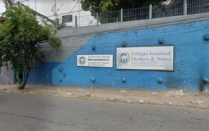 Ar-condicionado em escolas estaduais vira alvo da Justiça após casos de desmaios no Rio