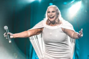 Após ataques nas redes sociais, Fafá de Belém formaliza denúncia na Justiça