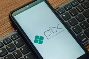 Receita Federal desmente boatos sobre imposto no Pix e faz novo alerta