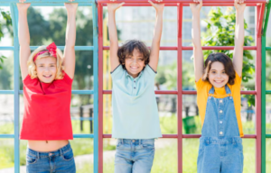 Férias, calor e imunidade: por que as crianças adoecem mais nessa época e como evitar?