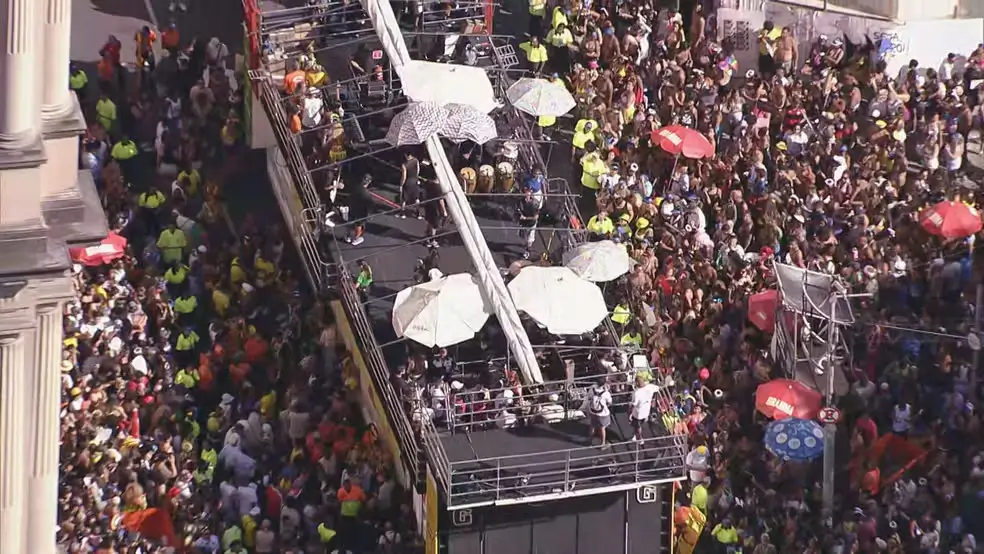 Blocos-no-Rio Foto: Reprodução/TV