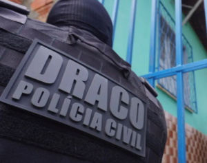 Líder de uma quadrilha ligada ao CV foi preso em motel na Região Metropolitana do Rio