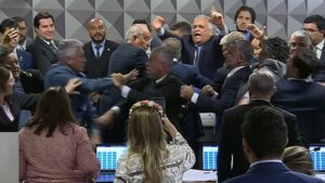 CPI mista do INSS aprova quebra de sigilo de Lulinha e sessão termina em tumulto