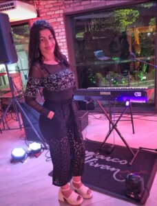 Conectando Histórias: Val Bahia: quando a voz se torna missão