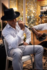 Guilherme Tavares celebra 50 anos com festa exclusiva na Serra