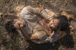 Espetáculo interativo “Crepúsculo das Máscaras” circula pela Baixada Fluminense, promovendo diálogo sobre respeito, empatia e combate ao preconceito 