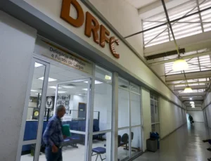 Mc e preso por apologia ao crime e incenticar criminosos a atirar em baile funk