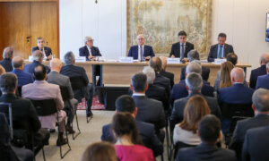 Edson Fachin defende fortalecimento da confiança pública no futuro da magistratura