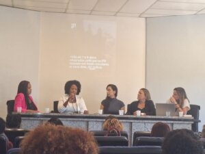 Advogadas fluminenses se reúnem na Cinelândia para debater pautas urgentes no Mês das Mulheres