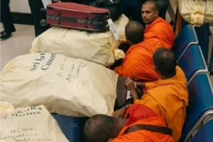 Monges budistas foram presos com 110 kg maconha em aeroporto após apreensão