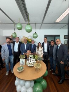 Deputada estadual Giselle Monteiro celebra aniversário com lideranças na Alerj