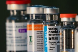 Rio de Janeiro recebe mais de 250 mil doses da vacina contra a covid-19