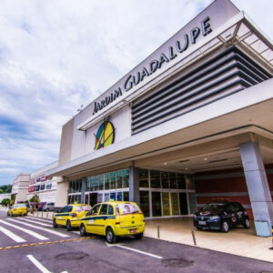 Pelos bairros: Guadalupe,  tradição, fé e resistência na Zona Norte do Rio