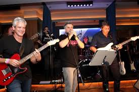 Robertinho Silva, Marcos Ariel e Skelters: um roteiro musical especial para o feriadão de 1º de Maio em Itaipava