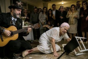 O Cantador de Histórias: O dia em que dona Maria caiu… e mesmo assim nos ensinou a levantar