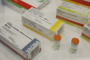 No Rio os casos de caxumba dobram em 2026 e deixa alerta para pais