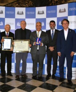 Bolsa de Gêneros Alimentícios do Rio recebe Medalha Pedro Ernesto em solenidade na Câmara Municipal