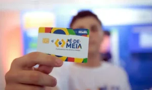 MEC altera regras do Pé-de-Meia e prevê suspensão de pagamentos em casos de matrícula em duplicidade