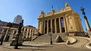 Palácio Tiradentes completa 100 anos com alta procura por visitas guiadas