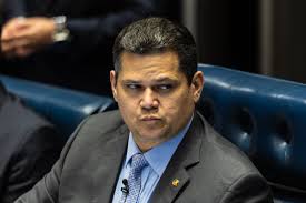 PEC do fim da escala 6×1 enfrenta novo impasse no Senado e gera preocupação sobre atraso na votação
