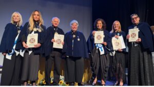 Academia Brasileira de Belas Artes outorga Medalha de Honra Iracy Carise em solenidade no Teatro Ipanema