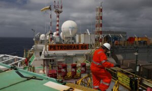 Produção de petróleo e gás no Brasil cresce 14% no 2º trimestre e atinge recorde