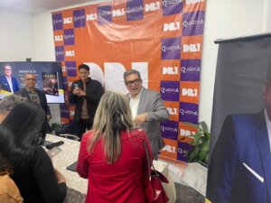 Noite de autógrafos de Rademar de Sá reúne convidados e celebra lançamento de livro sobre leilões