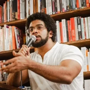 Jones Manoel da Silva: historiador amplia o debate sobre política e história nas redes sociais
