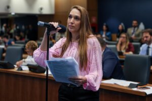 Alerj aprova, em primeira discussão, projeto de Lilian Behring que autoriza enfermeiros a realizar classificação de risco de pacientes com suspeita de dengue