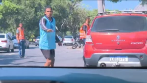 Cobranças chegam a R$ 30 por vagas irregulares em pontos turísticos famosos
