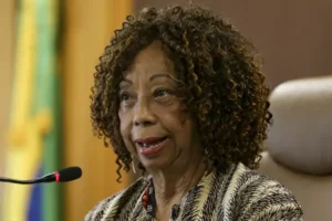Helena Theodoro: pioneira na filosofia e defensora da cultura afro-brasileira