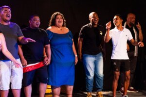 Grupo Código abre 100 vagas gratuitas para oficinas de teatro, canto e balé em Japeri