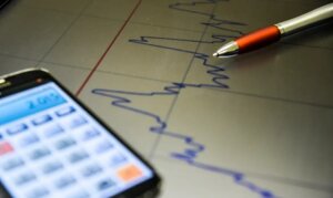 Mercado reduz projeção de crescimento do PIB brasileiro para 1,95% em 2026