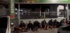 Operação Policial Desmantela Rede de Venda de Celulares Roubados na Feira da Pavuna